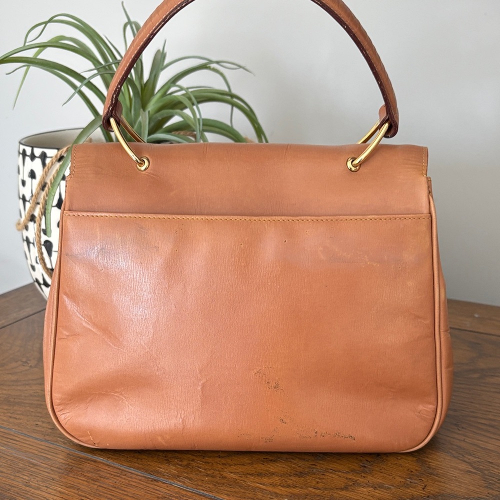 Givenchy Vintage Tan Leather Handbag with gold hardware - Picture 4 of 16